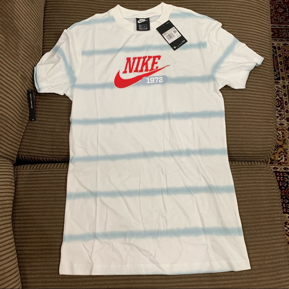 NIKE LOOSE FIT TSHIRT DRESS